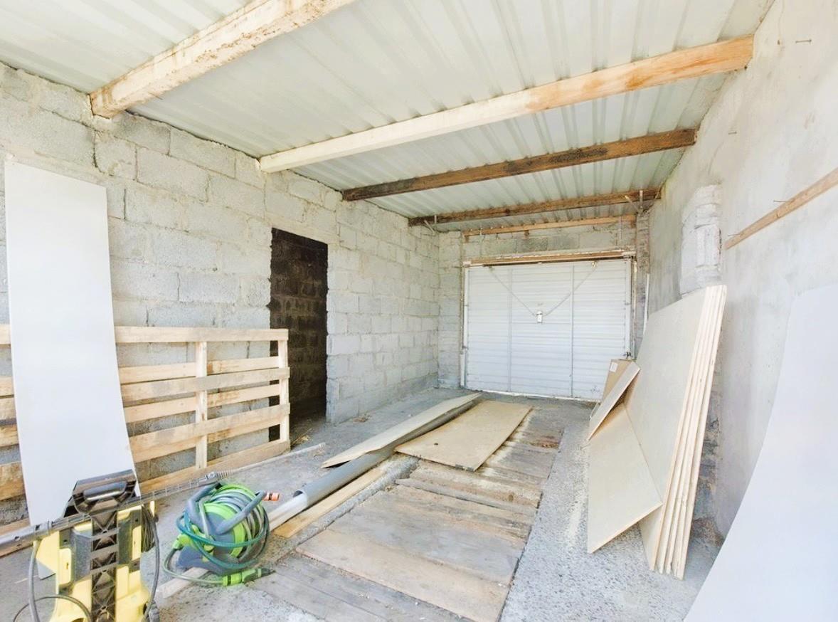 Panteg, Felinfoel, Llanelli, SA15 3TE